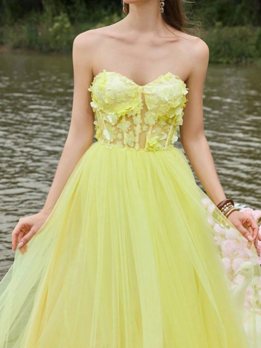 Yellow Elegant Women's Strapless Sweetheart Corset Gown dress - Picture 5 of 7